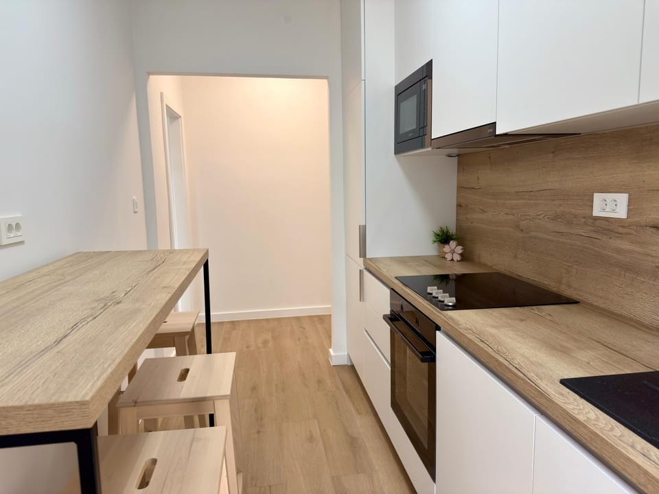 Dining area, kitchen