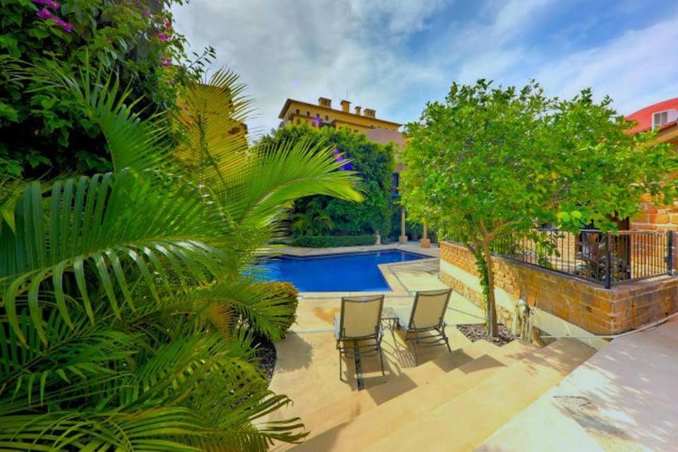 Swimming pool, Swimming pool