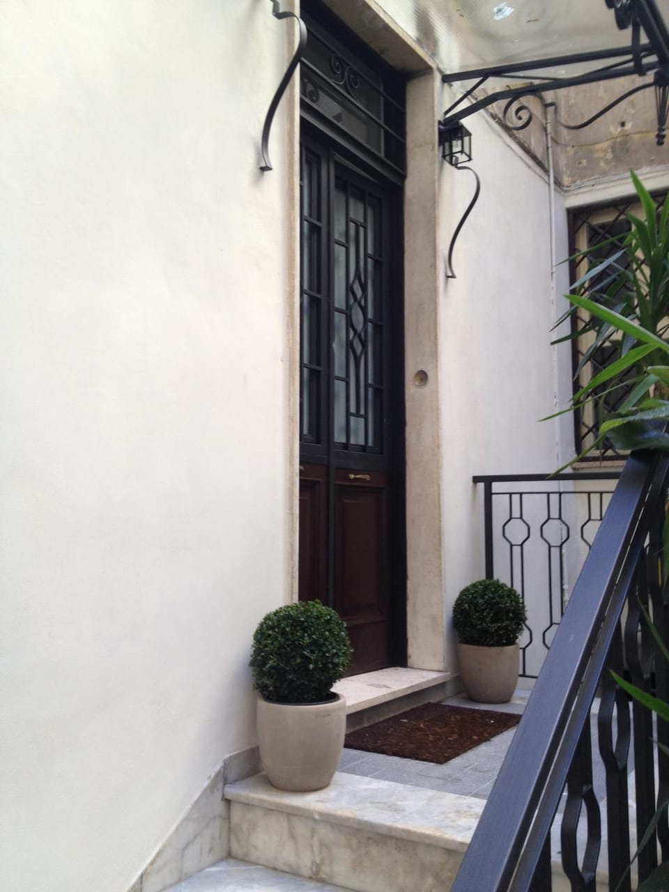 Facade/entrance