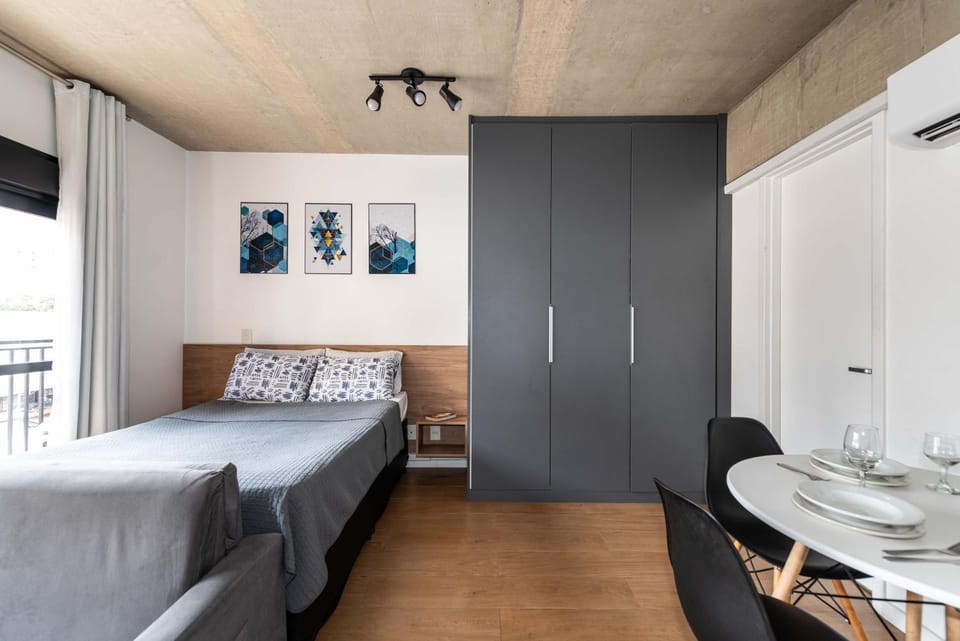 47 New studio next Paulista Av, fast wifi and balcony Apartment in Sao Paulo City