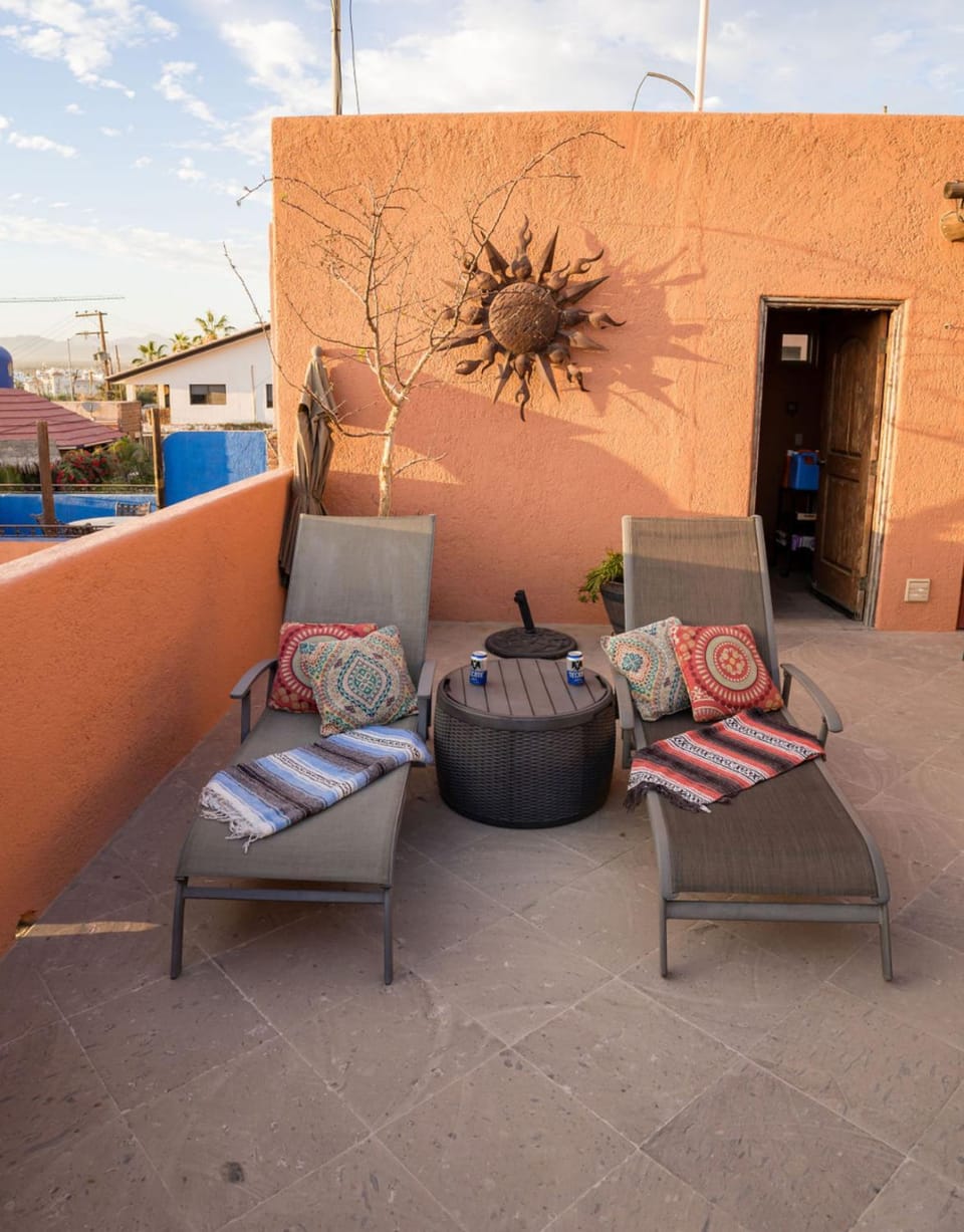 Patio, Seating area, sunbed