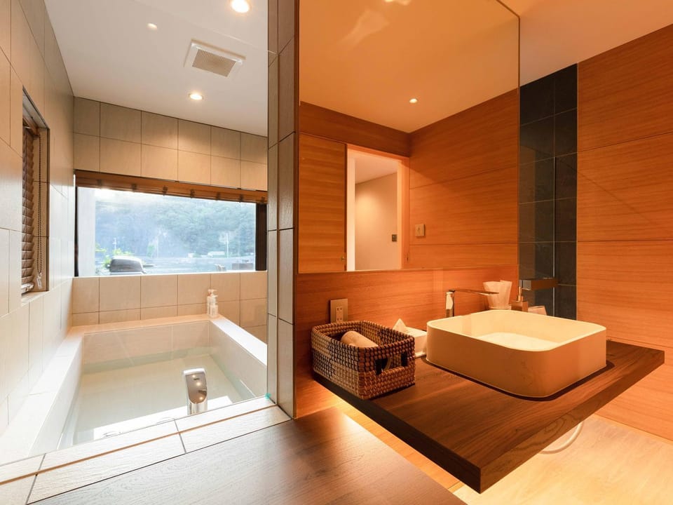 Bathroom, Bath