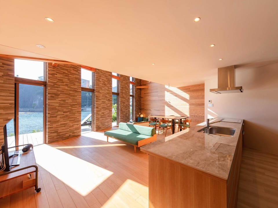 Kitchen or kitchenette, Living room, Seating area