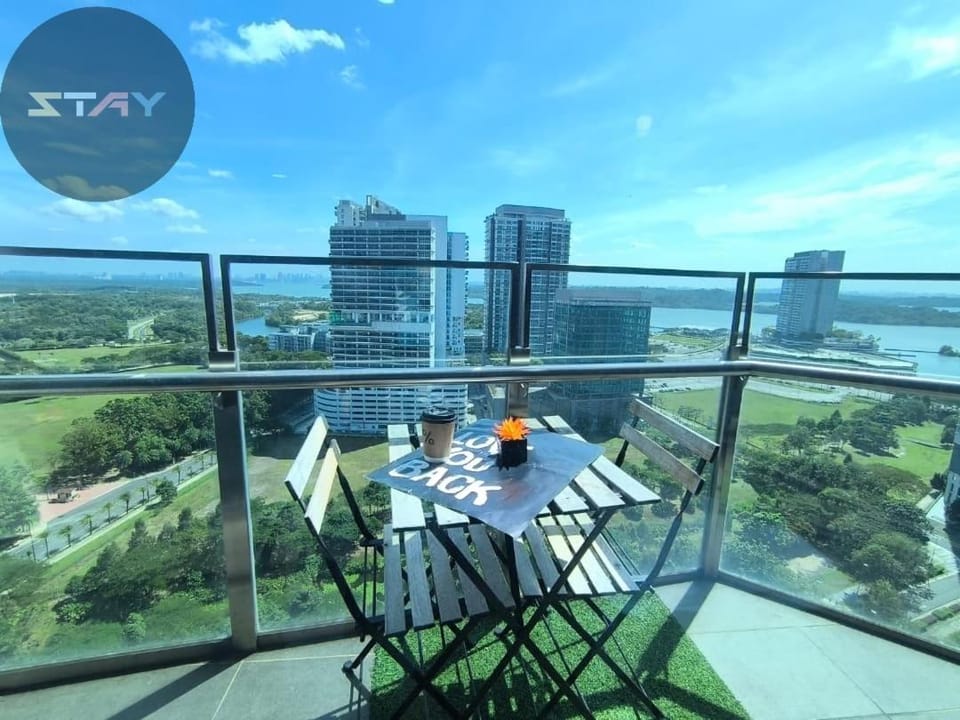 Almas Suites Couple Cozy Seaview Netflix By STAY Apartment in Johor