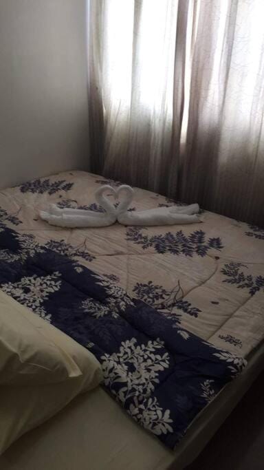 Eagle's Nest - Furnished 1BR Condo w/ WIFI Apartment in Marikina
