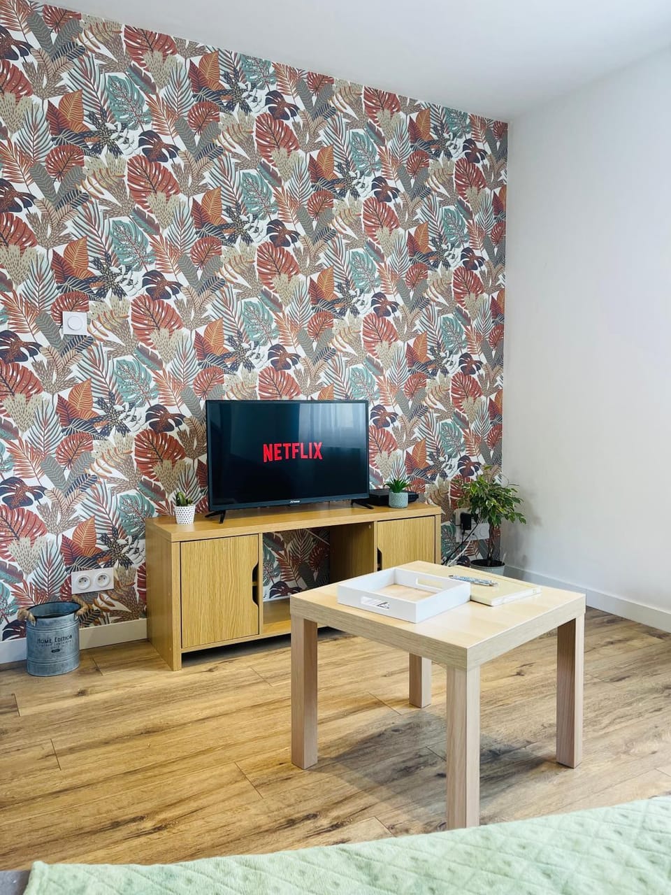 TV and multimedia, Seating area