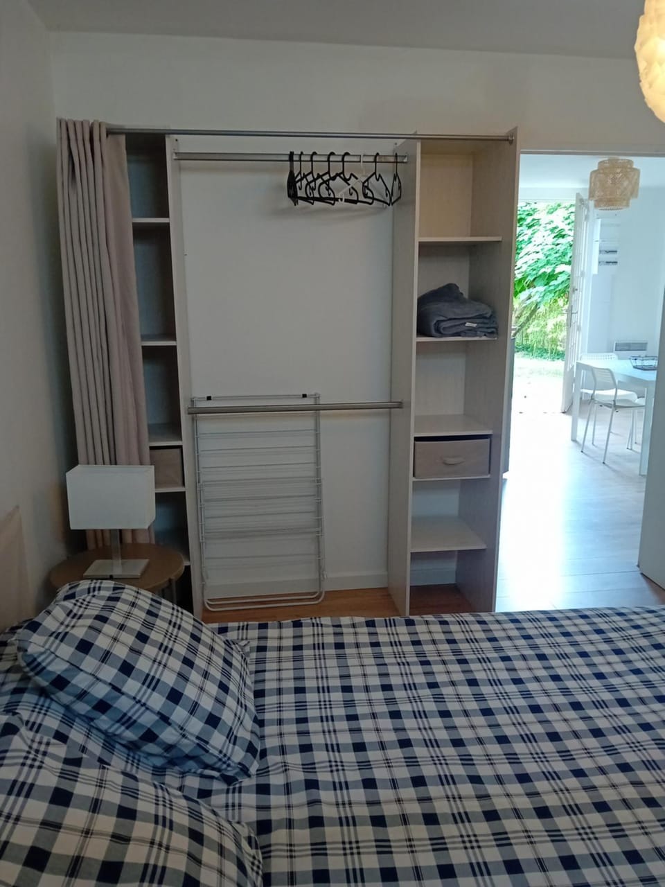 Bedroom, wardrobe