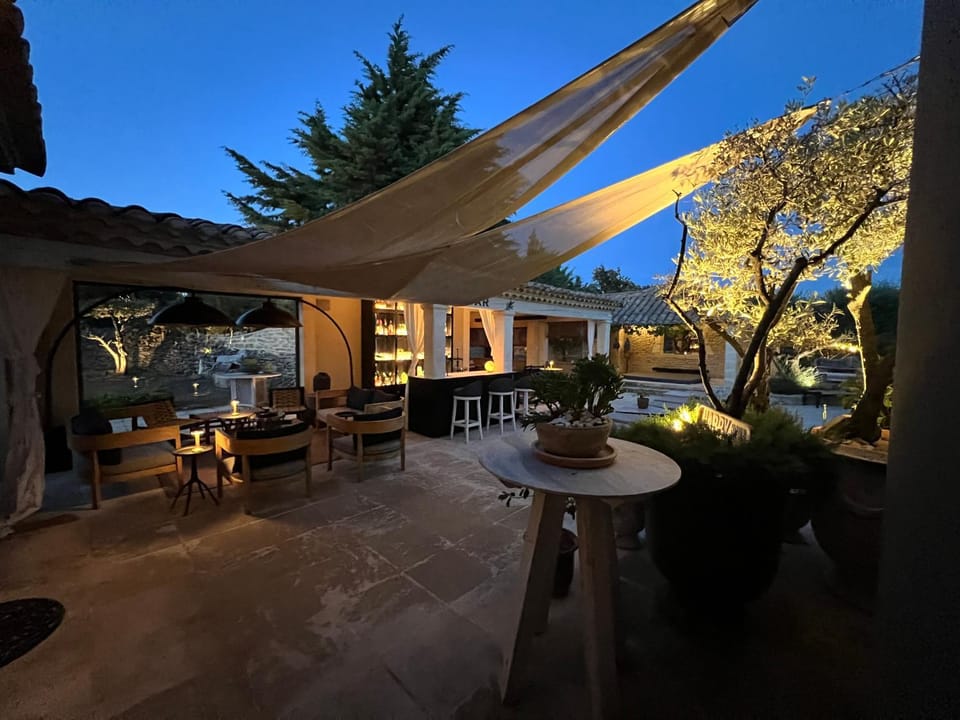 Property building, Patio, Lounge or bar, Seating area