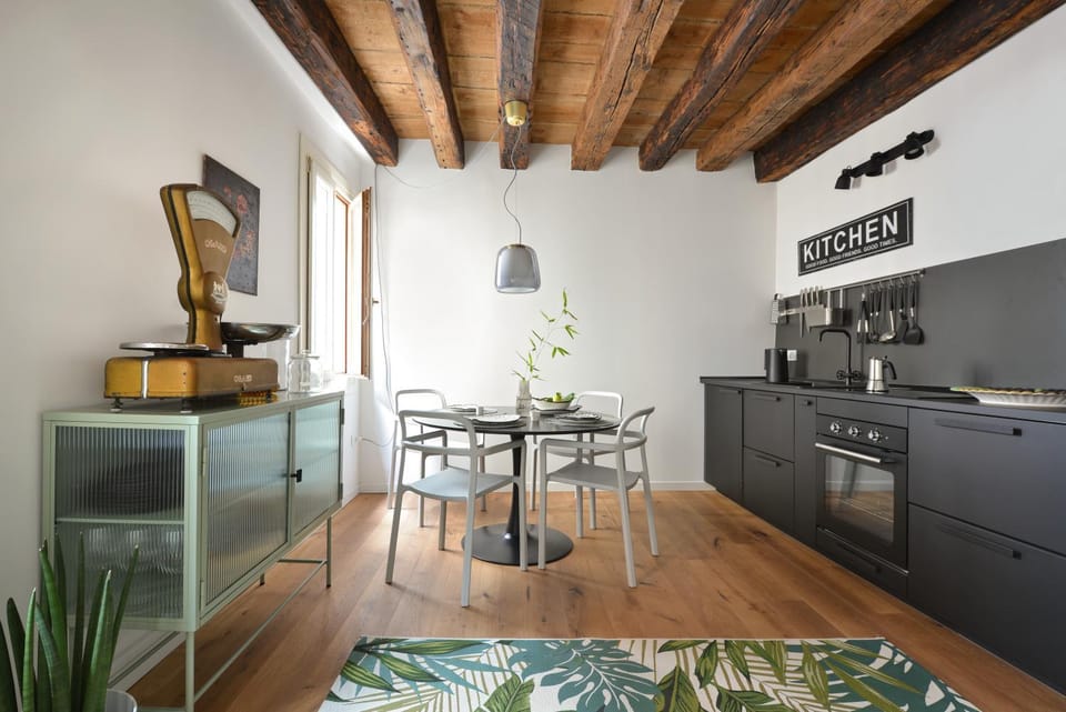 Venice Parsley Apartment in Venice