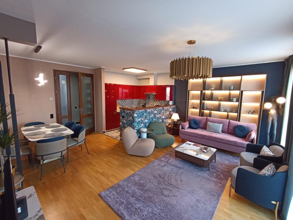 Communal lounge/ TV room, TV and multimedia, Living room, Photo of the whole room, Seating area, internet