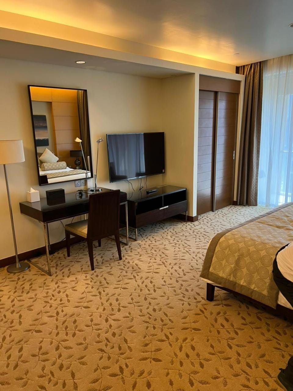 Address Dubai Mall Fashion Avenue Studio 17 floor Apartment in Dubai