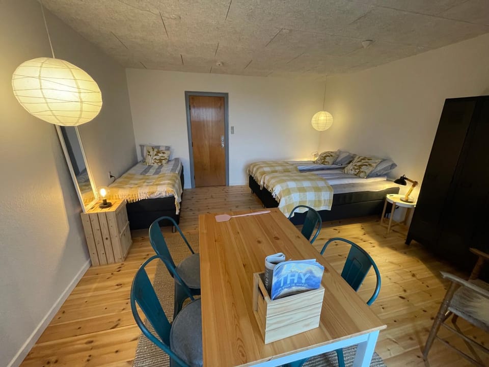 Room 17 - Hawkraft kulturhotel Apartment hotel in Vestervig