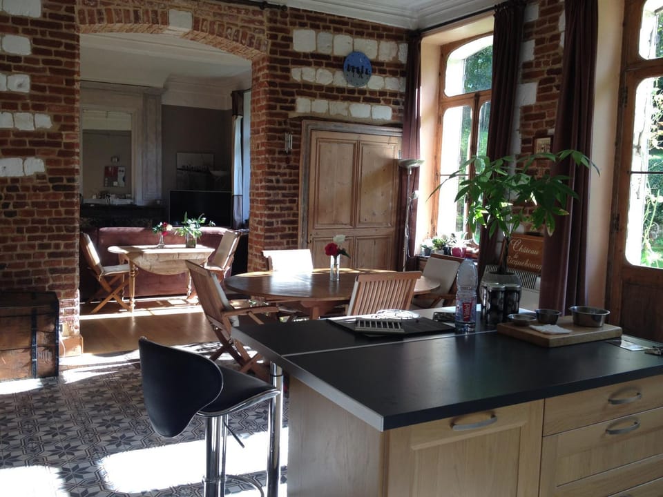 Kitchen or kitchenette, Living room, Dining area