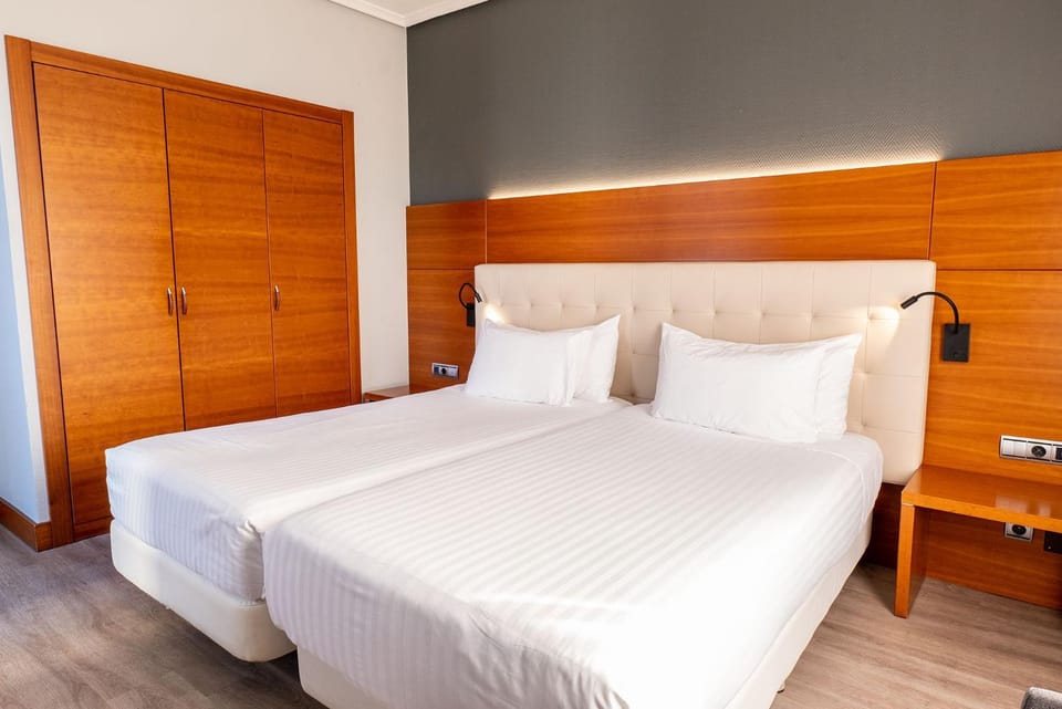 Bed, Bedroom, wardrobe