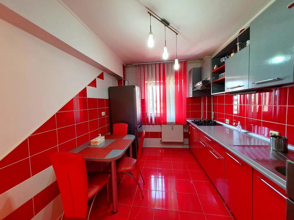 Kitchen or kitchenette, Dining area, Communal kitchen, minibar