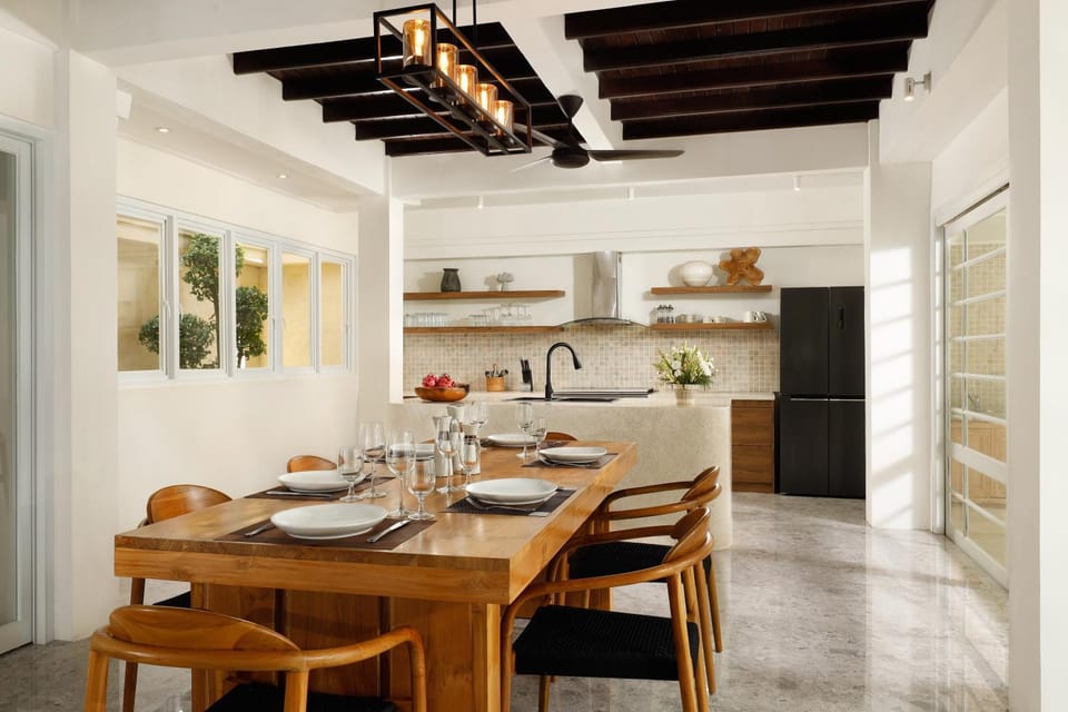Dining area, Continental breakfast, kitchen, kitchen