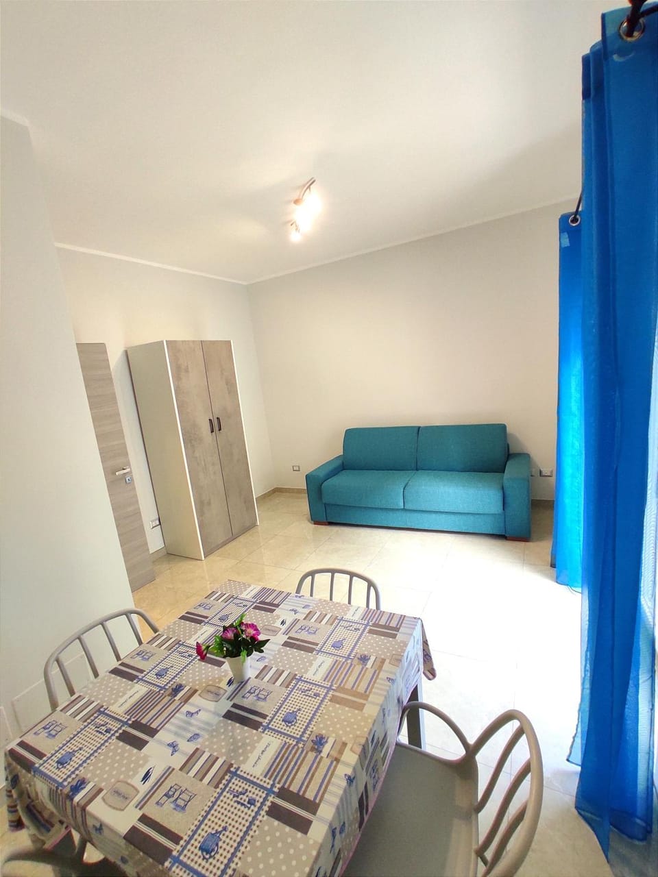 Bed, Living room, Photo of the whole room, Seating area, Dining area, Bedroom, wardrobe