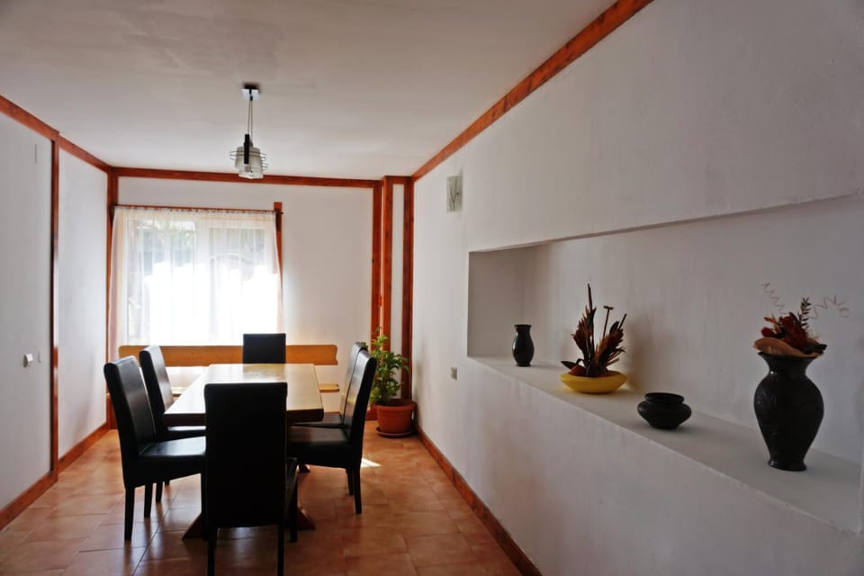 Celestia Bed and Breakfast in Brașov County