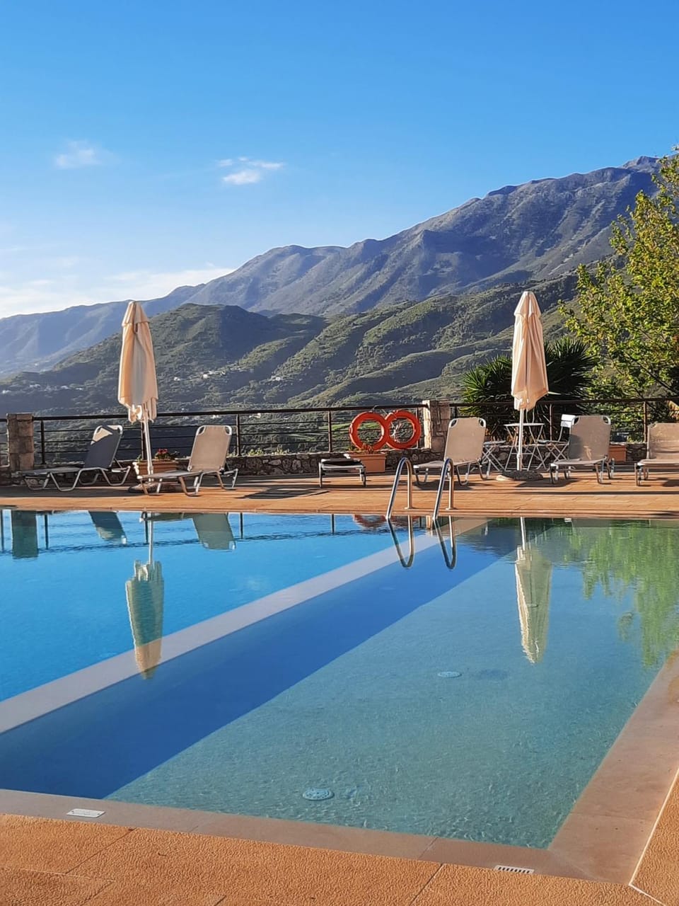 Day, Natural landscape, Mountain view, Sea view, Swimming pool, sunbed