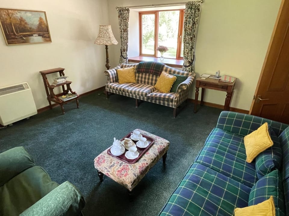 Exclusive private estate cottage House in Scotland