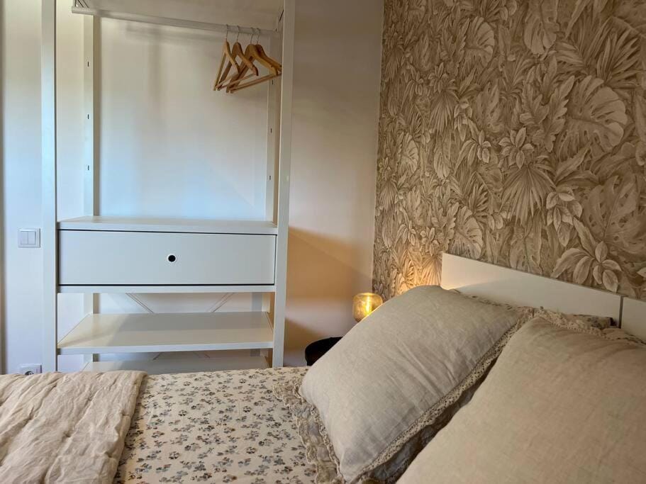 Bedroom, wardrobe