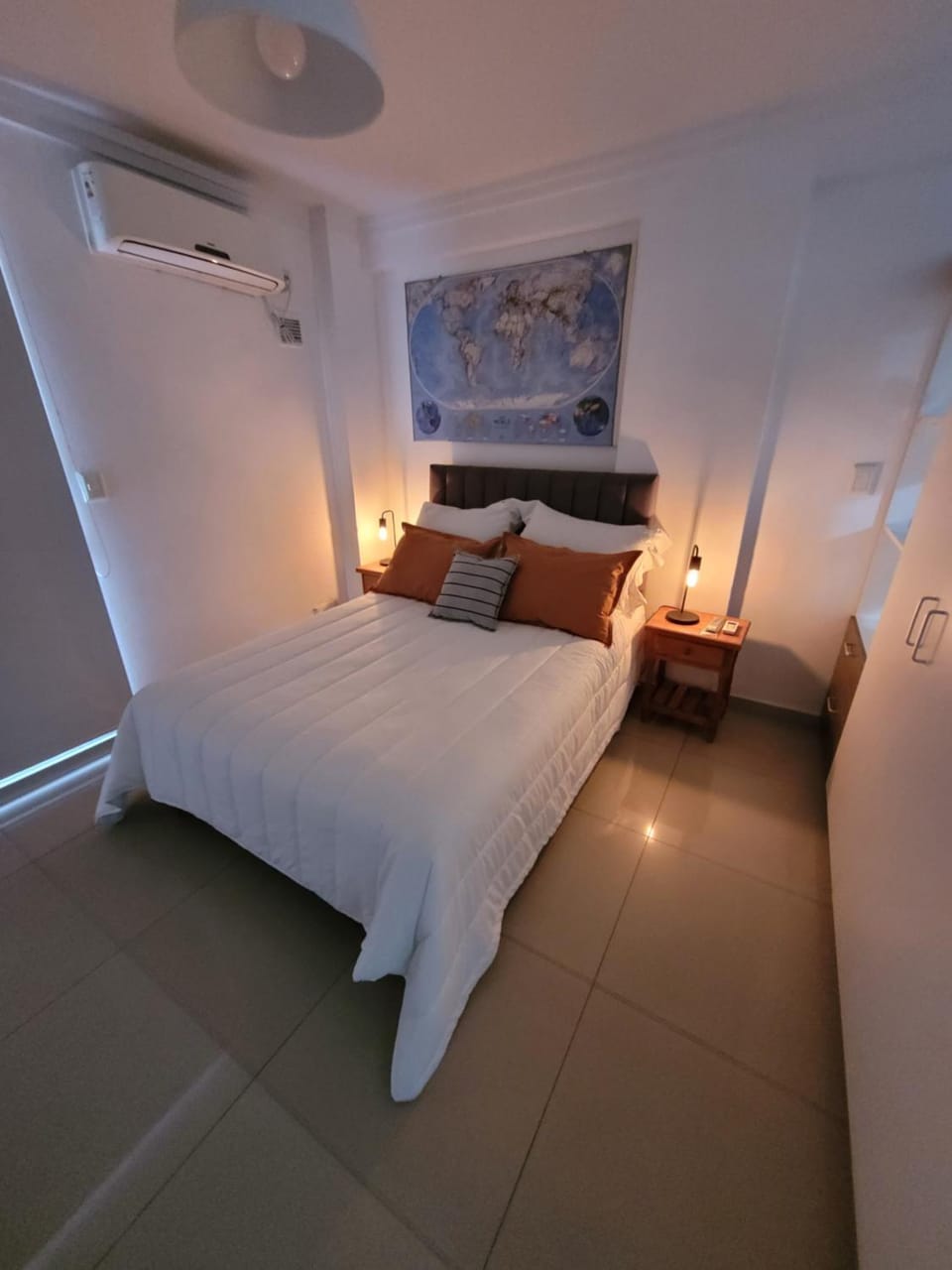 Bed, Photo of the whole room, Bedroom, air conditioner