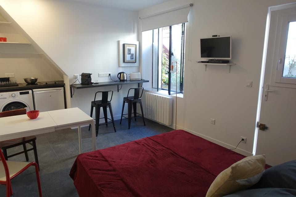 Photo of the whole room