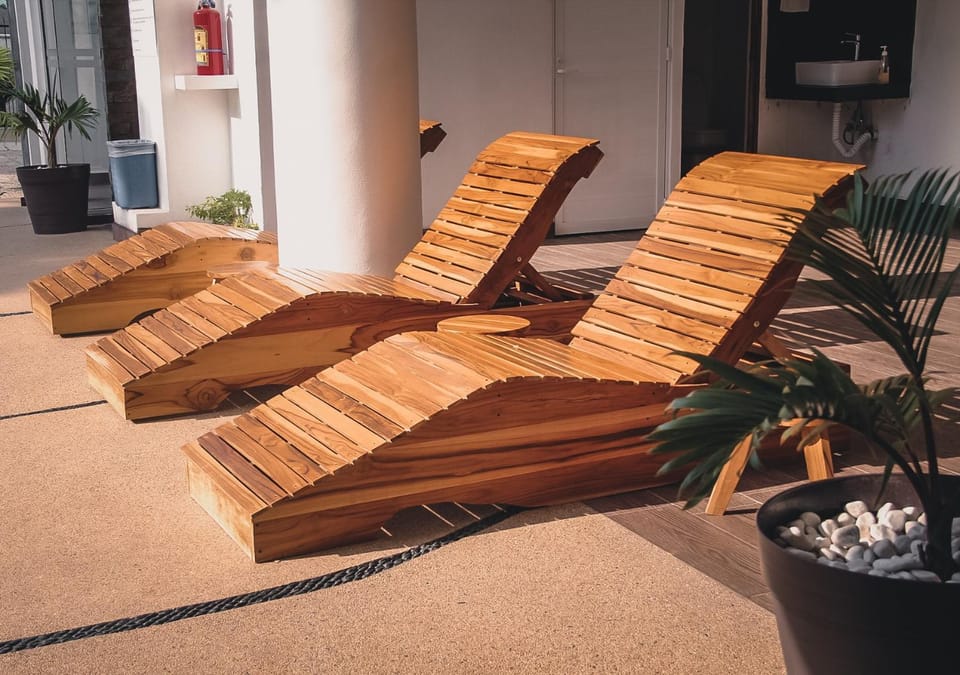 Seating area, sunbed