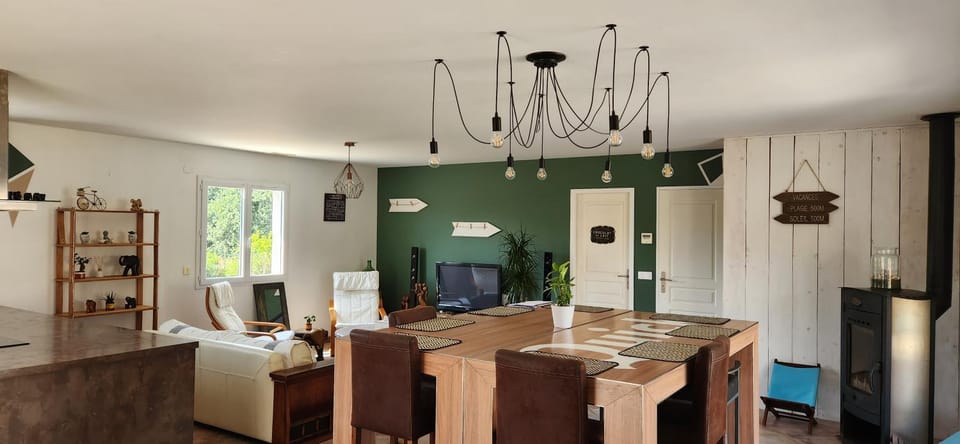 TV and multimedia, Living room, Dining area