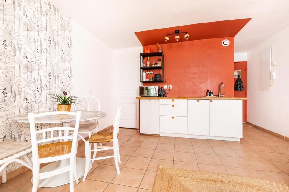 Coquet appartement typique du Panier Apartment in Marseille