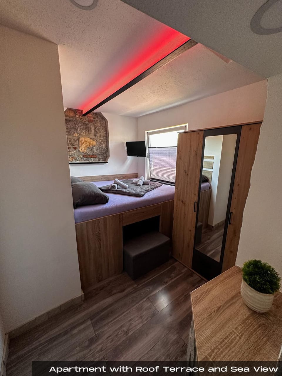 TV and multimedia, Bedroom, wardrobe