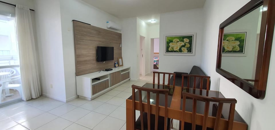 Apartamento TOP no PORTO DAS AGUAS a 50m do mar. Apartment in Florianopolis