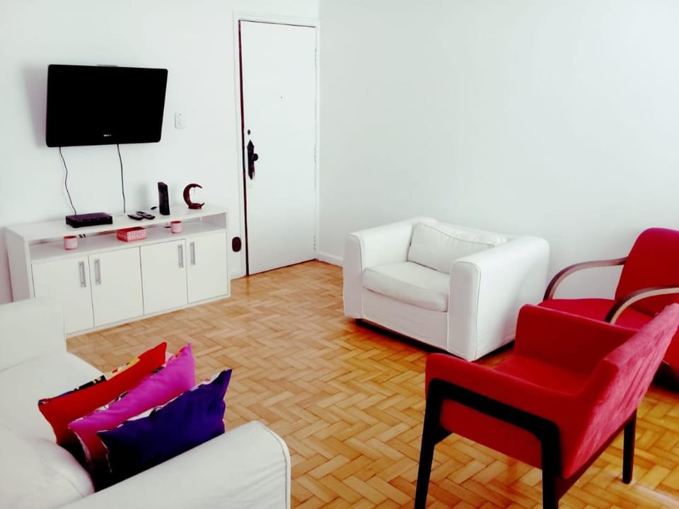 Top 3 quartos in copacabana Apartment in Rio de Janeiro