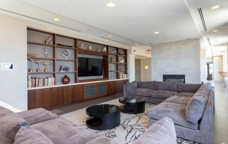 Communal lounge/ TV room, TV and multimedia