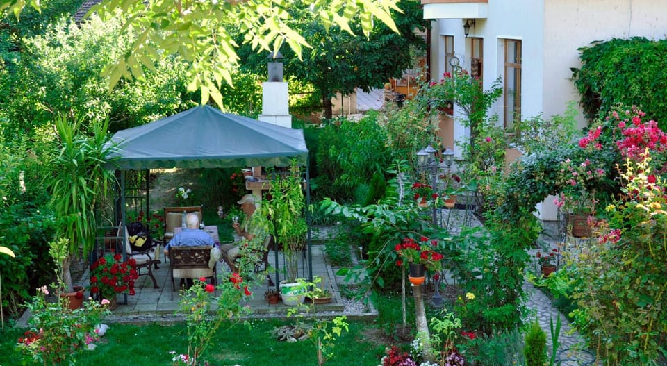 Garden, Garden view