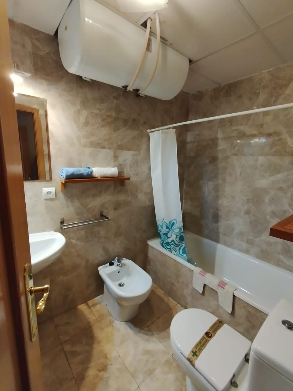 Bathroom, Bath