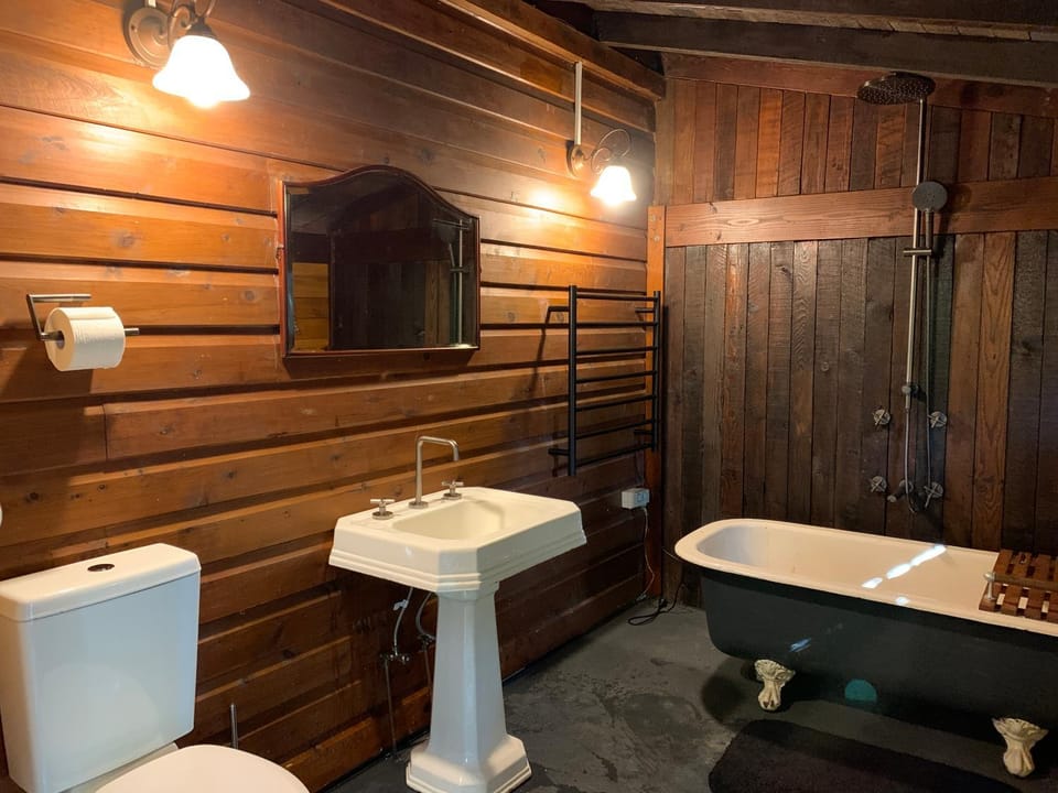 Toilet, Bathroom