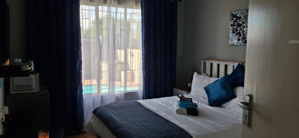 Christa's Place 899 Bed and Breakfast in Pretoria