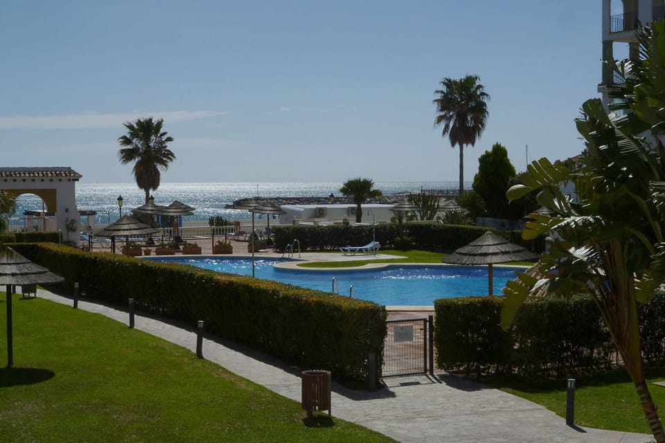 Pool view, Sea view, Swimming pool