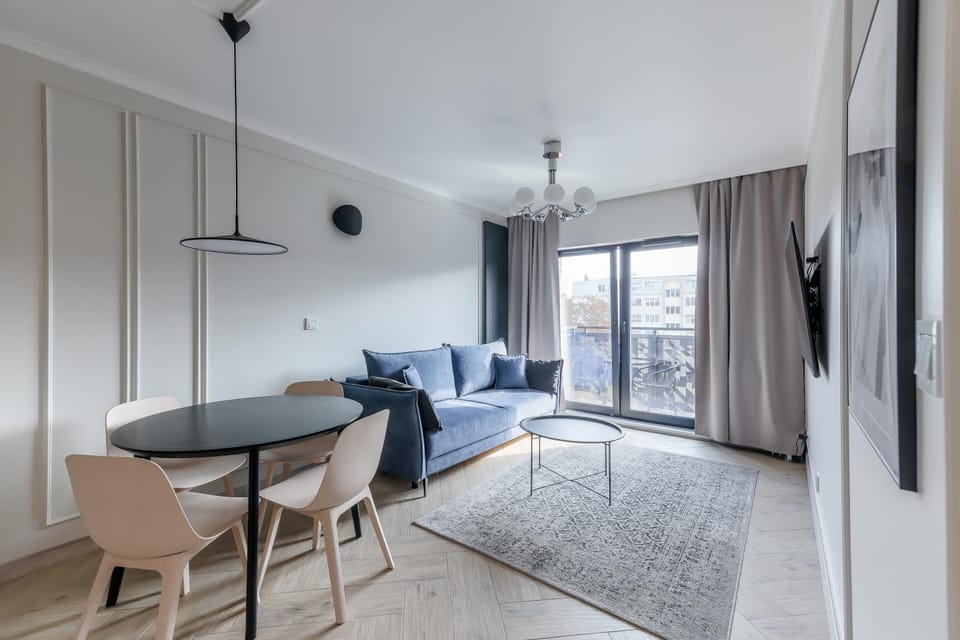 Living room, Photo of the whole room, Dining area