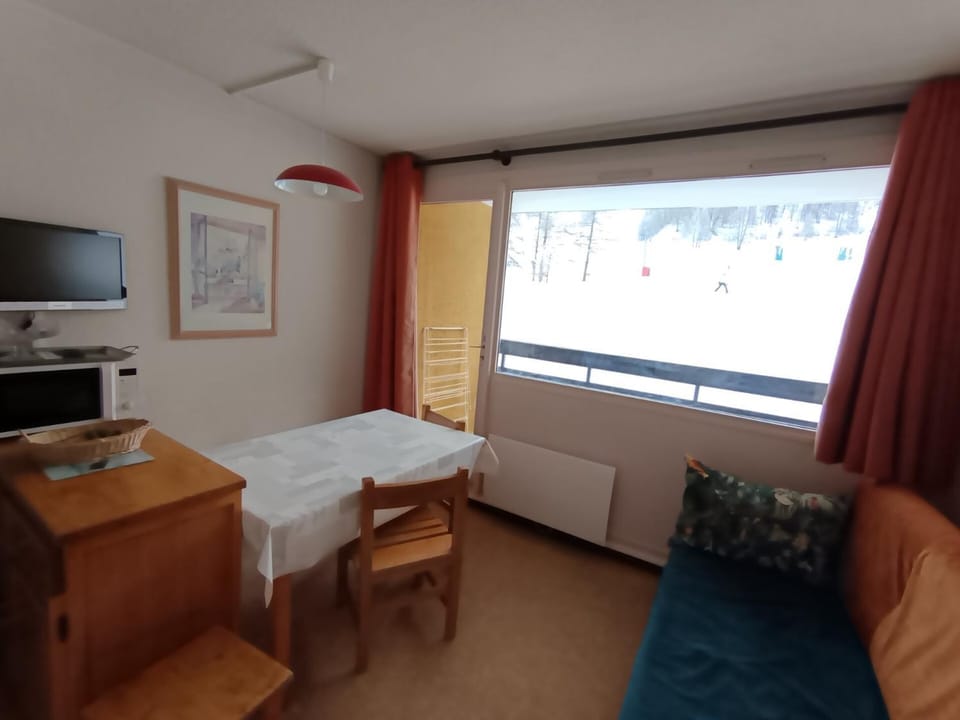 Résidence Ferme D'augustin - Batiment C - Appartement 4 personnes - Skis aux pieds MAE-9254 Apartment in Montgenèvre