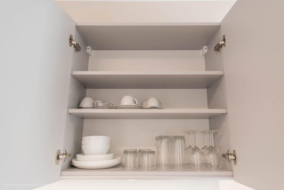 Kitchen or kitchenette, kitchen