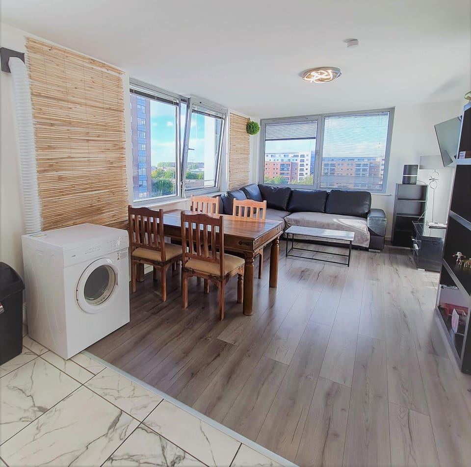 Communal lounge/ TV room, Living room