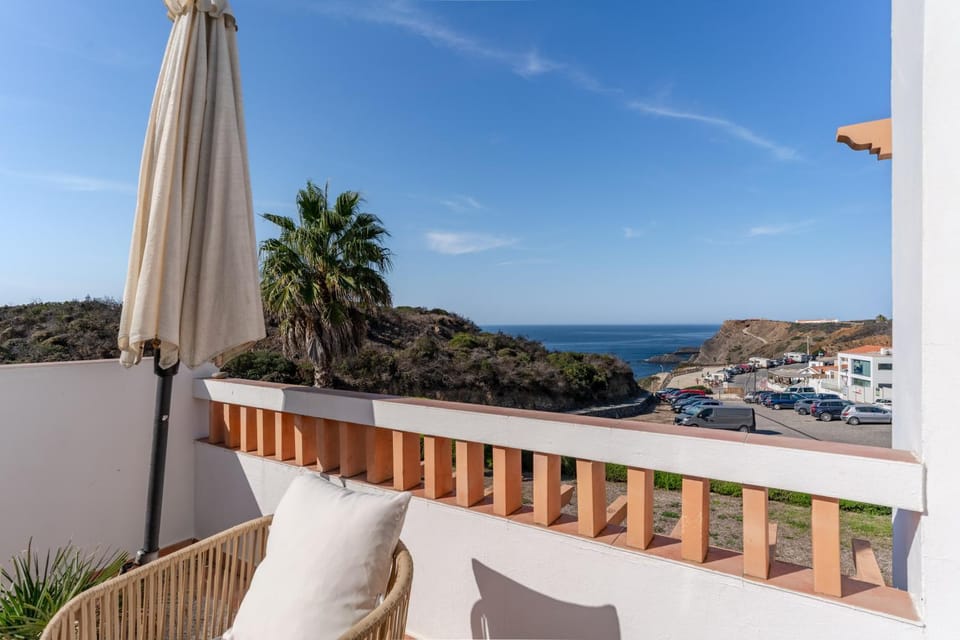 Aloha Apartment Arrifana Apartment in Faro District