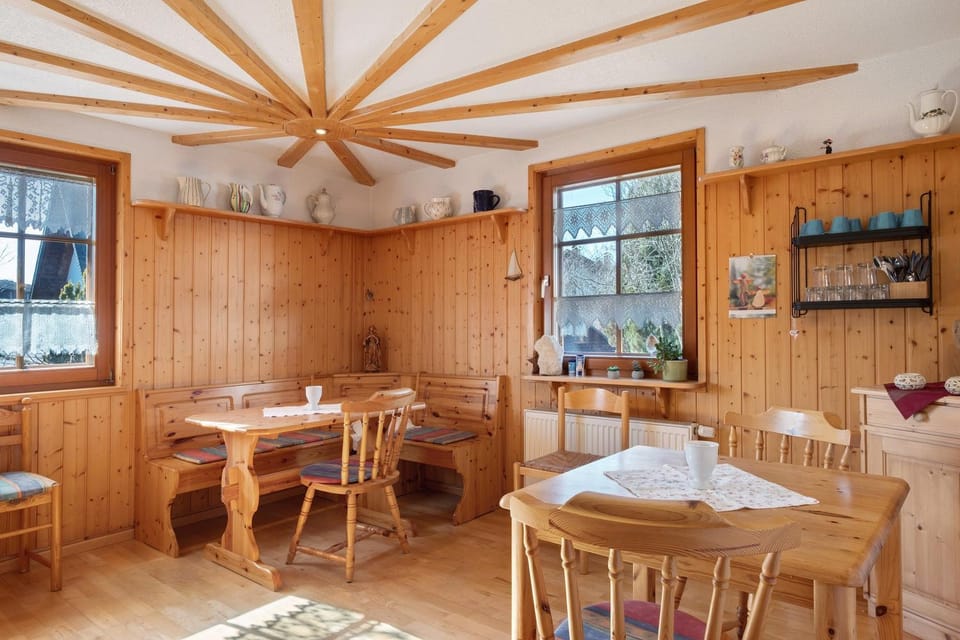 Property building, Kitchen or kitchenette, Living room