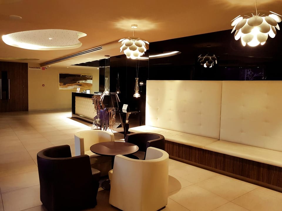 Lobby or reception, Seating area