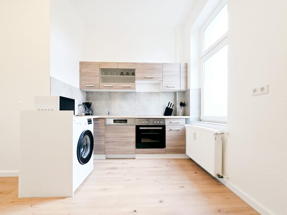 TV and multimedia, Coffee/tea facilities, dishwasher, microwave, oven, stove, washing machine, kitchen