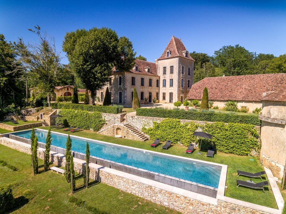 Property building, Garden, Pool view, Swimming pool