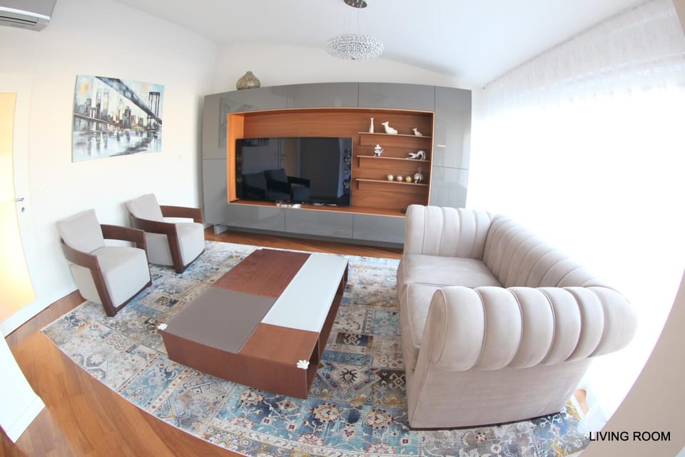 Activities, TV and multimedia, Living room, Seating area