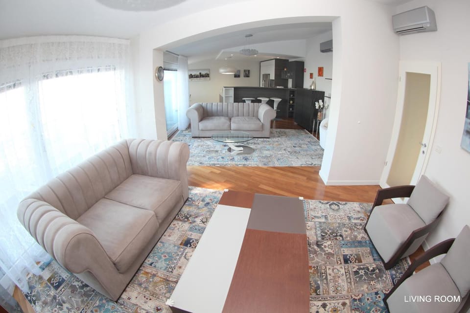 Activities, TV and multimedia, Living room, Seating area
